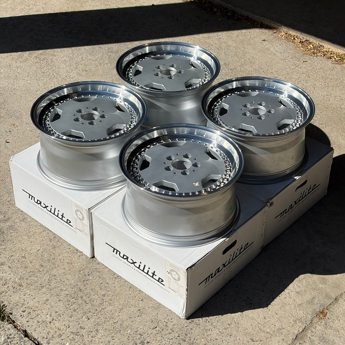 Maxilite Aero 3 OZ Style 17x8.5" 5x112 PCD *SALE* SET OF 4X WHEELS