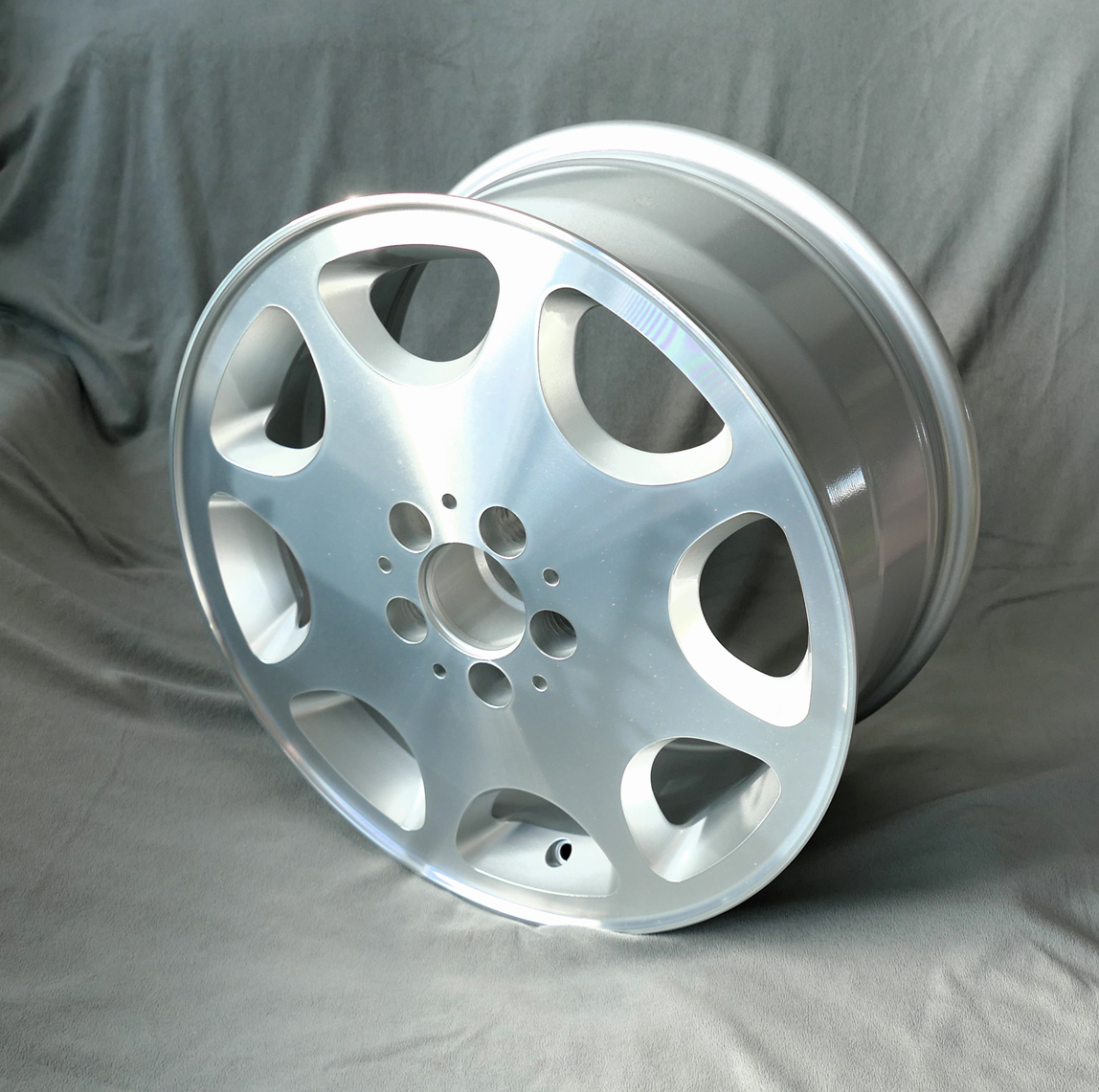 Mercedes 8-Hole Style 17x8" Polished Alloy Wheel (5x112 PCD) (ET+34)