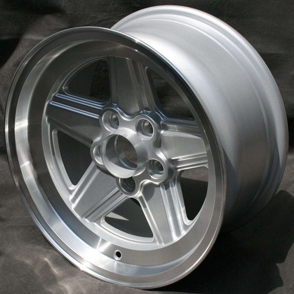 Maxilite Penta 15x8" 5x108 PCD ET+15 Silver/D-Cut Lancia Alloy Wheel