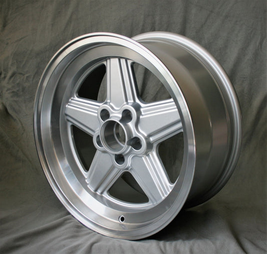 Maxilite Penta 17x8" 5x112 PCD ET+11 Silver/D-Cut Mercedes Alloy Wheel