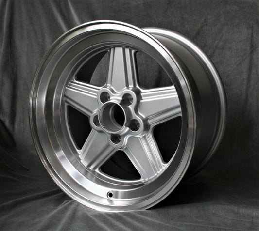 Maxilite Penta 17x9" 5x112 PCD ET+12 Silver/D-Cut Mercedes Alloy Wheel