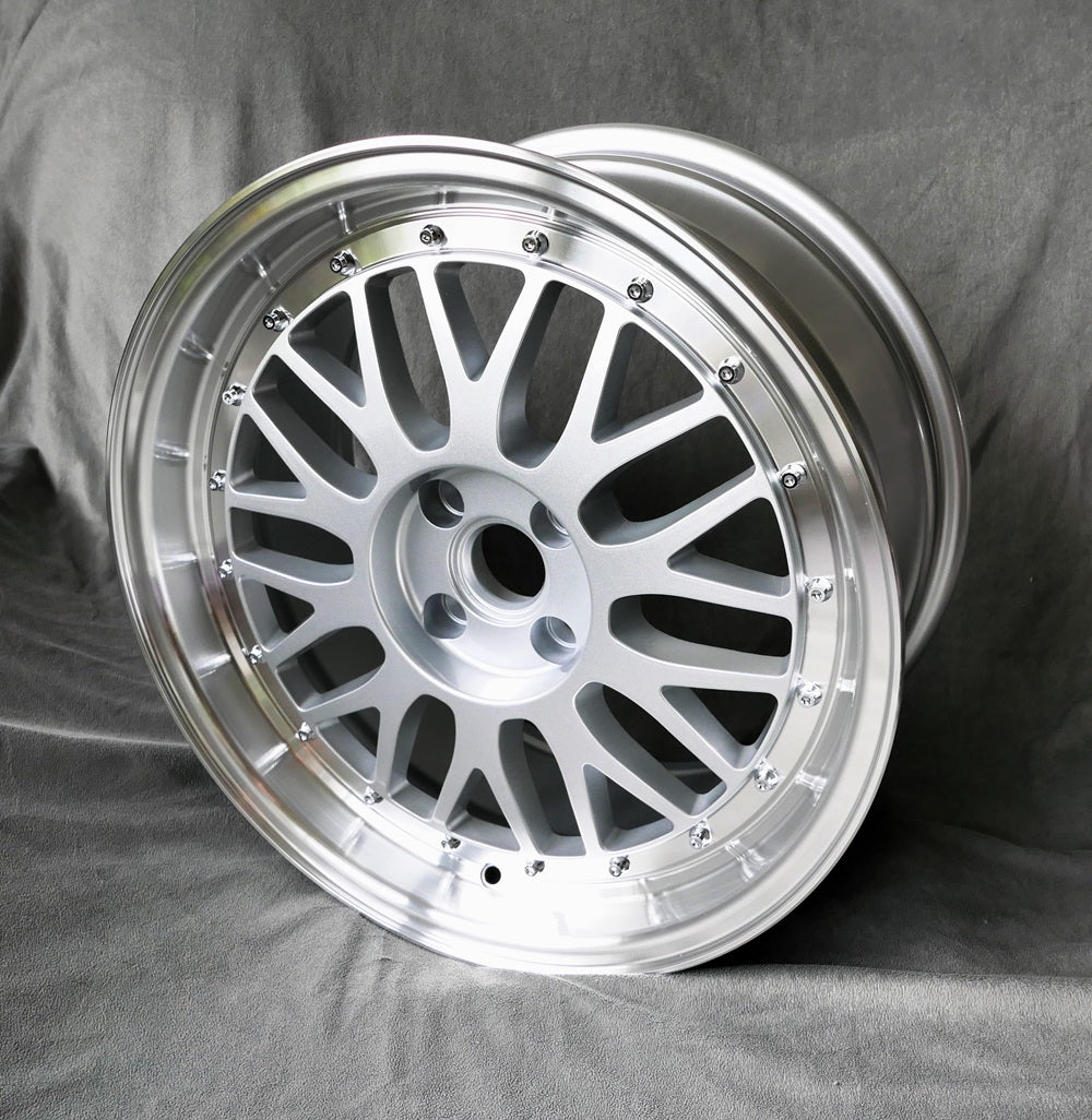 Maxilite LM Le Mans Style 17x7.5" 4x100 PCD ET+25 Silver/DCUT Alloy Wheel
