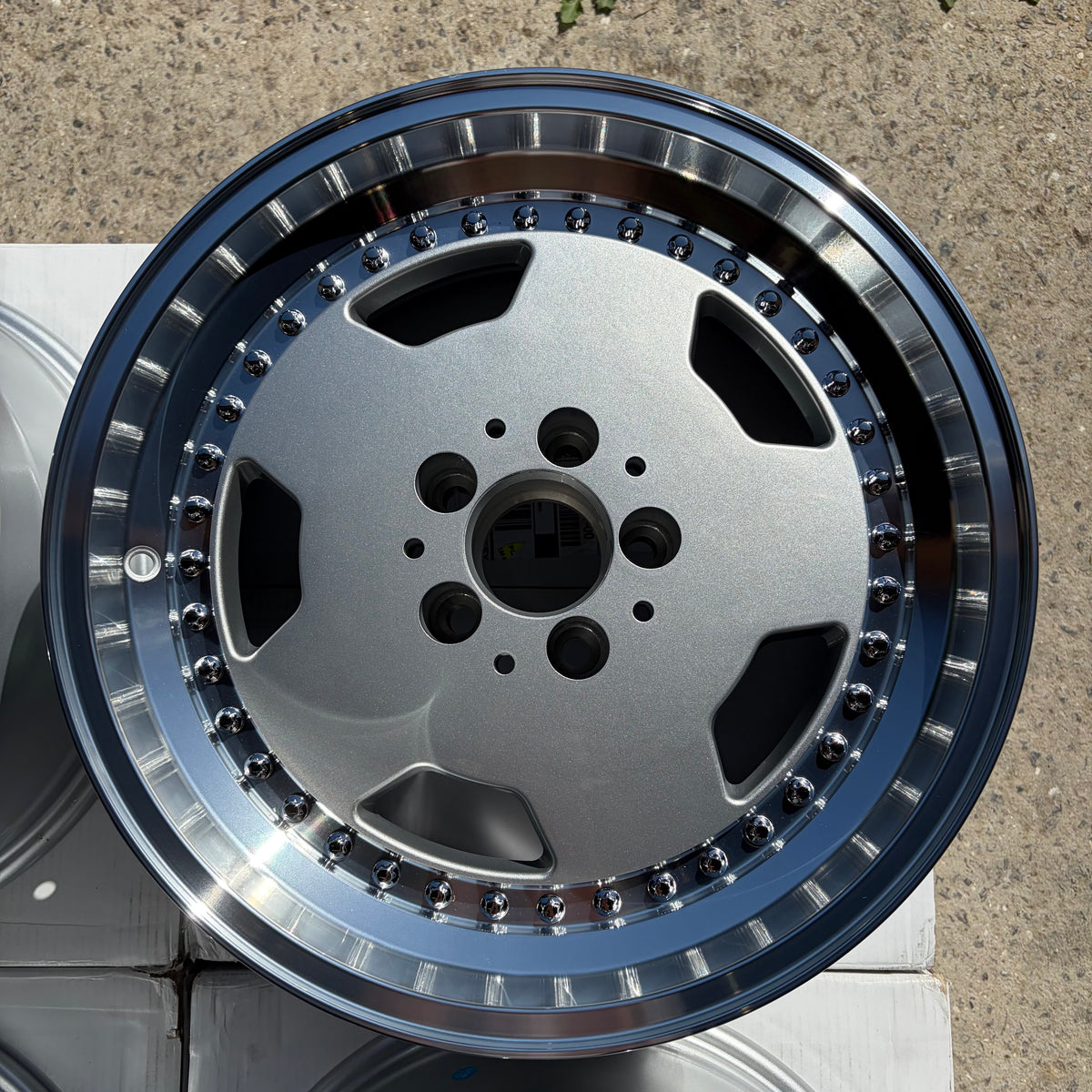 Maxilite Aero 3 OZ Style 17x8.5" 5x112 PCD *SALE* SET OF 4X WHEELS