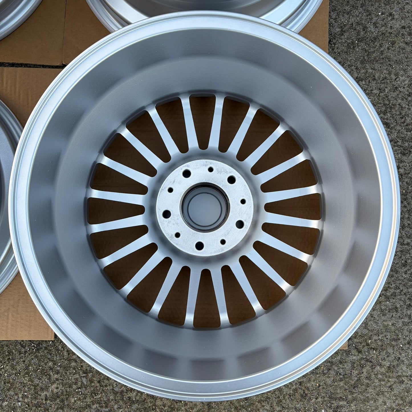 Maxilite Alpina Style 17” 5x120 PCD 8J/9J Staggered Wheels *Clearance*