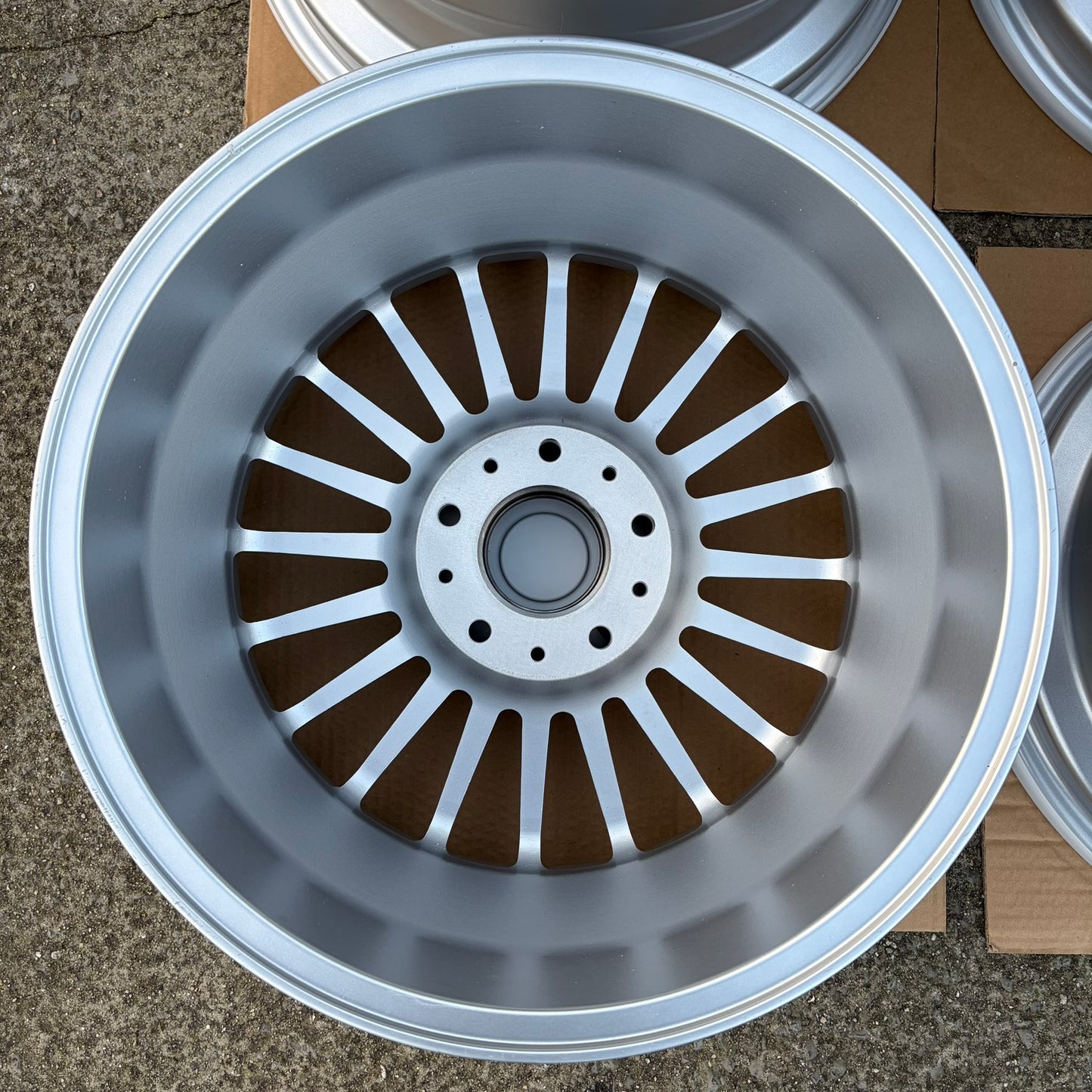 Maxilite Alpina Style 17” 5x120 PCD 8J/9J Staggered Wheels *Clearance*