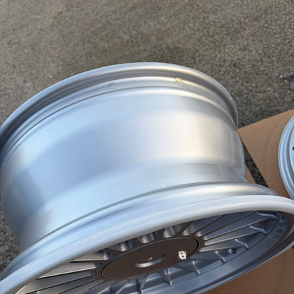 Maxilite Alpina Style 17” 5x120 PCD 8J/9J Staggered Wheels *Clearance*