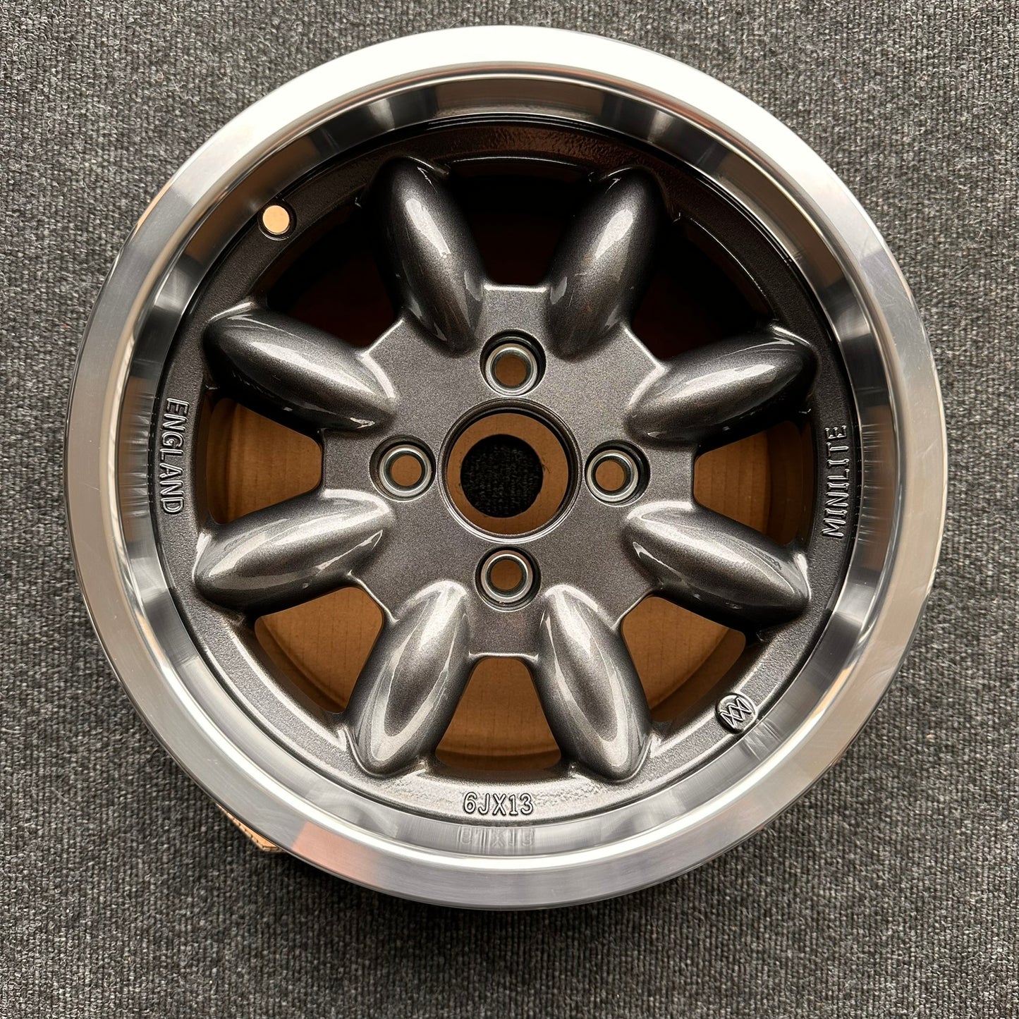 EX-DISPLAY SET Minilite UK 13x6” 4x98 PCD ET+20 / +15 GRY/DCUT Wheels