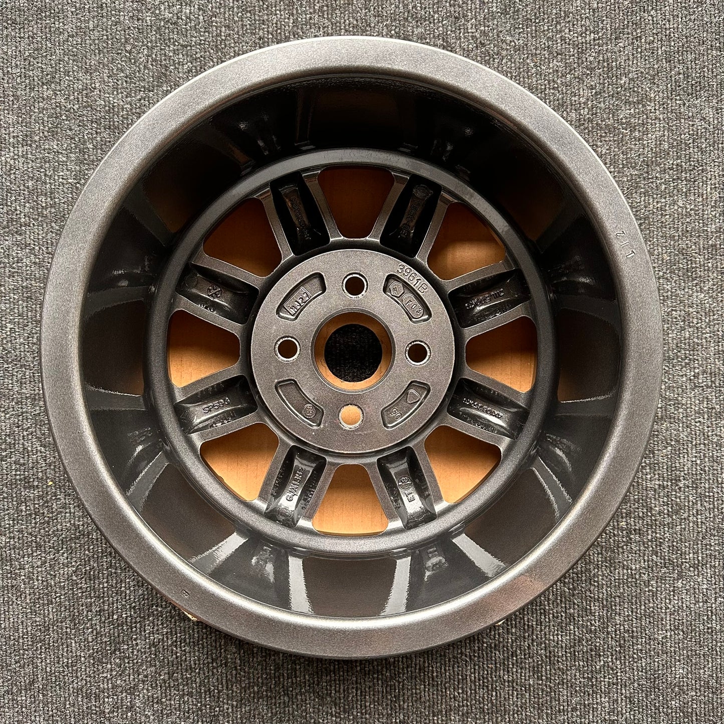 EX-DISPLAY SET Minilite UK 13x6” 4x98 PCD ET+20 / +15 GRY/DCUT Wheels