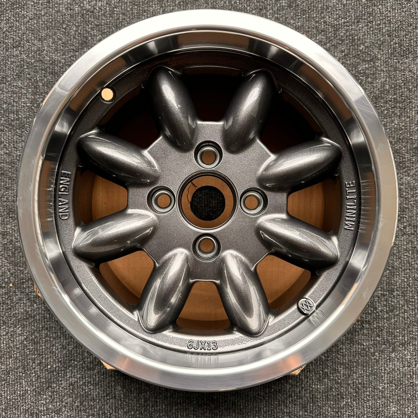 EX-DISPLAY SET Minilite UK 13x6” 4x98 PCD ET+20 / +15 GRY/DCUT Wheels