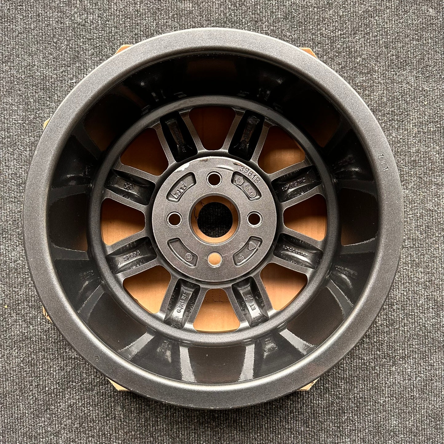 EX-DISPLAY SET Minilite UK 13x6” 4x98 PCD ET+20 / +15 GRY/DCUT Wheels