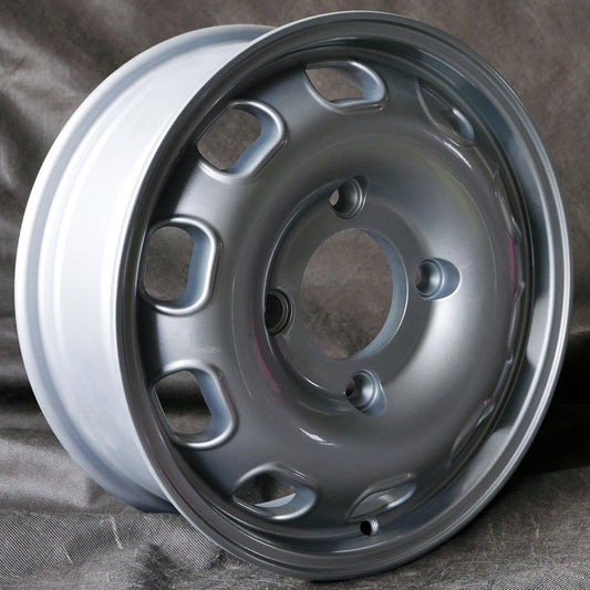 Maxilite TZ/Ti Super 15x5.5" 4x145 PCD ET+40 Silver Alloy Wheel