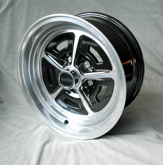 Maxilite Magnum 500 15x7" 5x114.3 PCD ET-5 Black/D-Cut Alloy Wheel