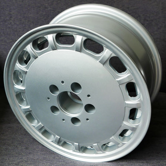 Maxilite Gullideckel 15x7" 5x112 PCD ET+25 Silver Alloy Wheel