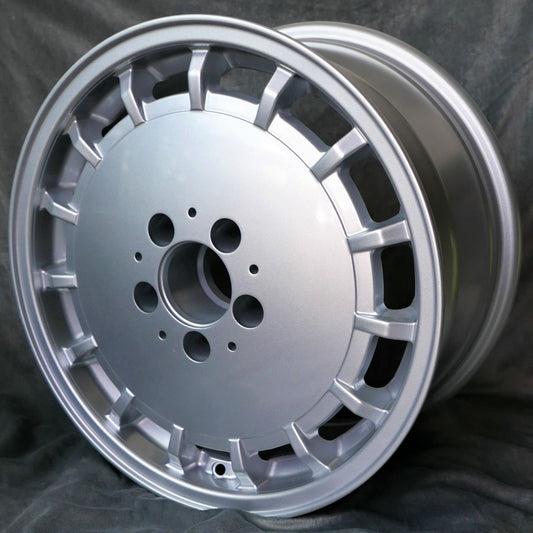 Maxilite Gullideckel 16x8" 5x112 PCD ET+34 Silver Alloy Wheel