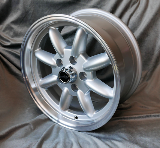 Maxilite Minilite 15x7" 5x114.3 PCD ET+0 Silver/D-Cut Alloy Wheel