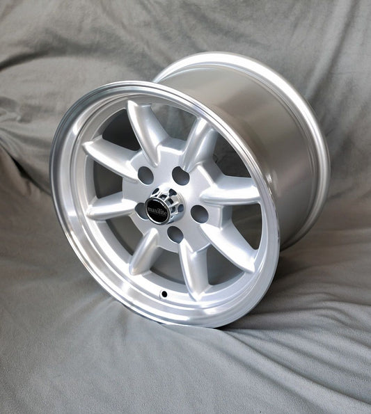 Maxilite Minilite 15x9" 5x114.3 PCD ET-12 Silver/D-Cut Alloy Wheel