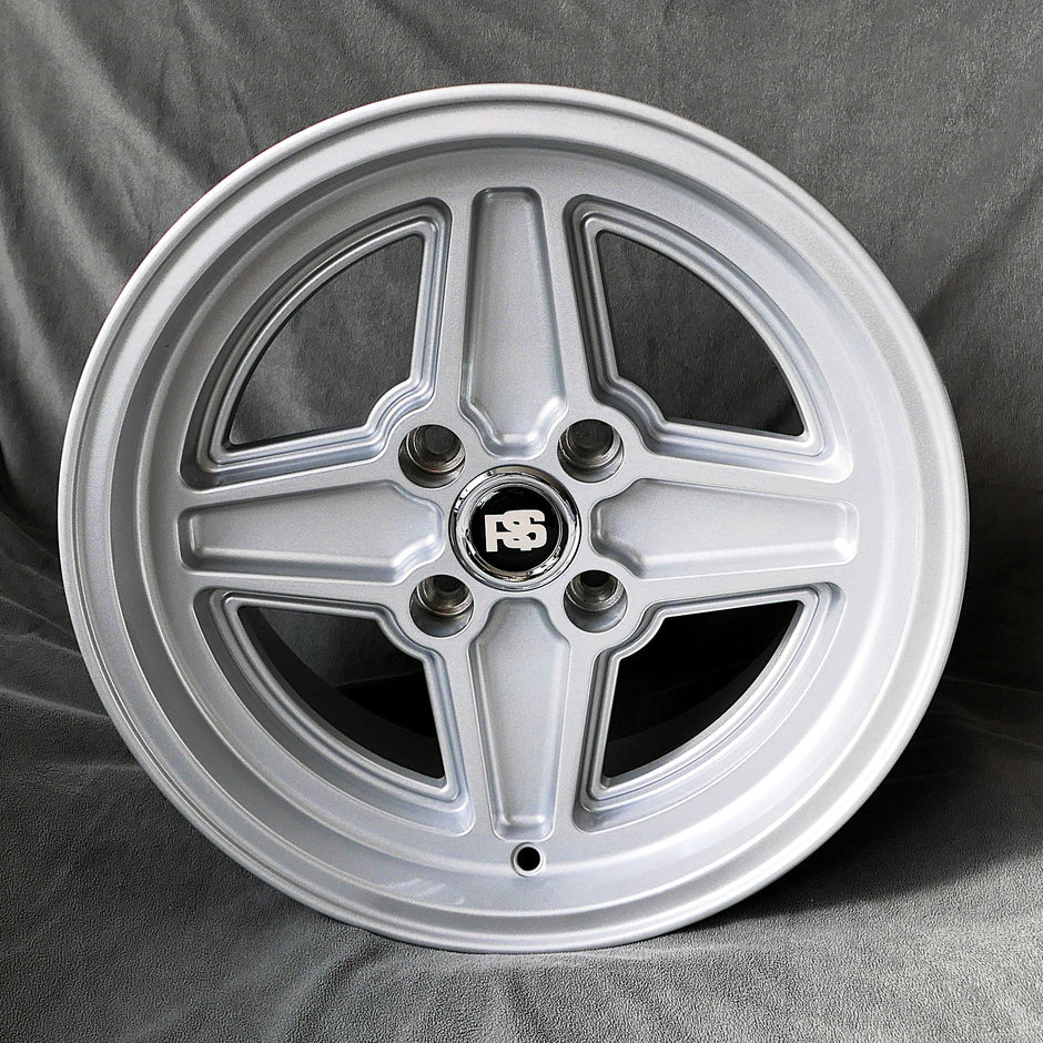 Maxilite RS Ronal (4-Spoke) – Iconic Alloys
