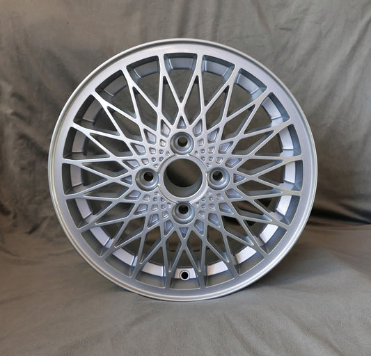 Maxilite Porsche 924 Turbo Style 15x6" 4x108 PCD ET+20 Silver Alloy Wheel