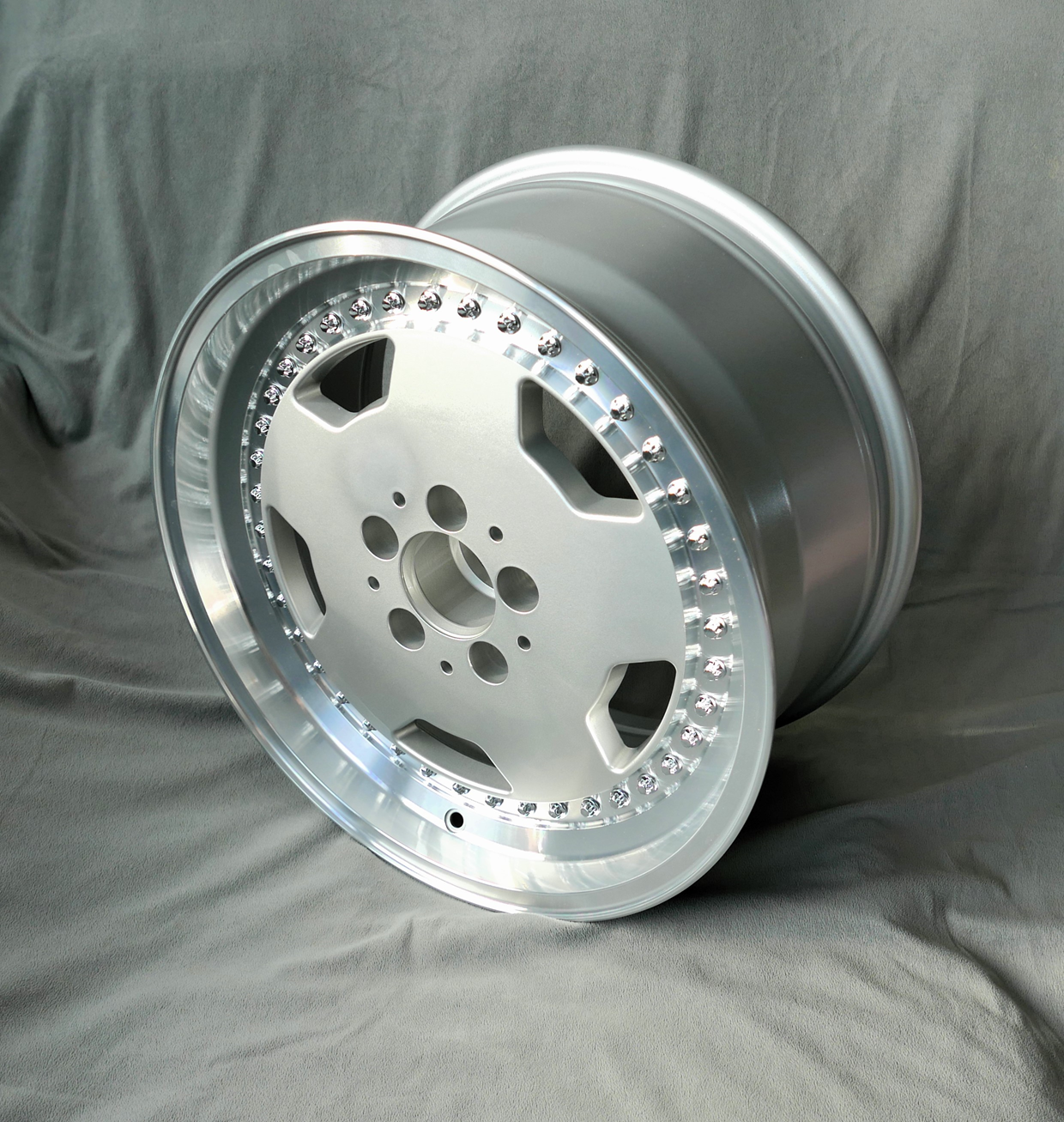 Maxilite Aero 3 OZ Style 17x8” 5x112 PCD ET+11 Silver/D-Cut Alloy Wheel