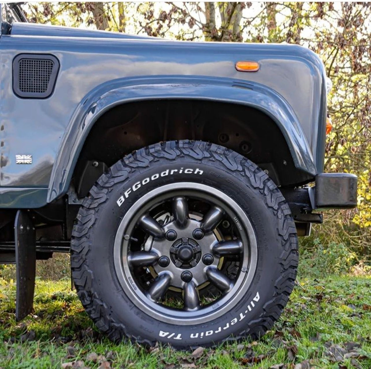 Genuine Minilite 18x8" ET+0 "Made To Order" Land Rover Defender Alloy Wheel